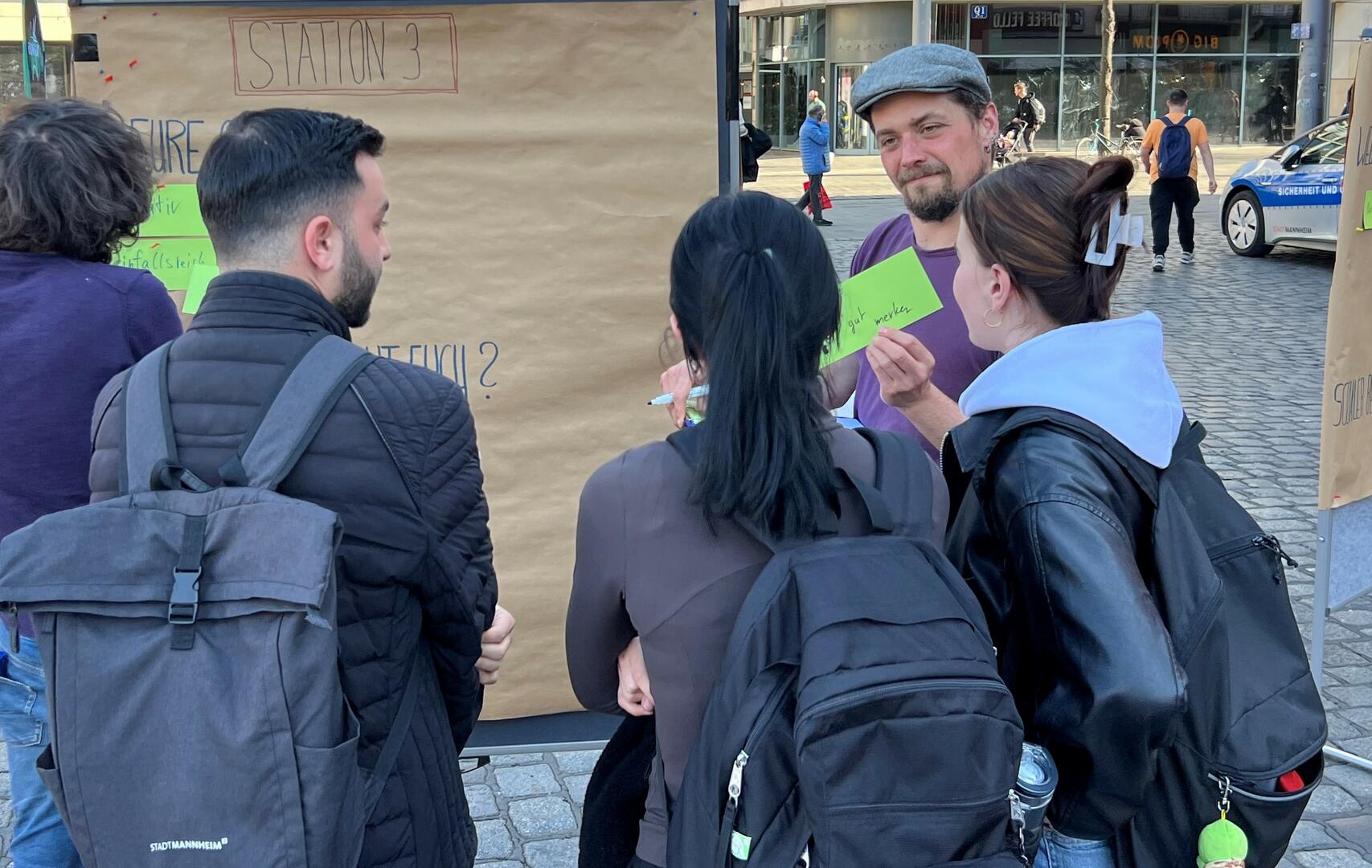 Der Arbeitskreis Jungen* bringt den Boys*day auf den Marktplatz