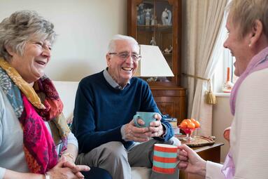 Vergrößerte Ansicht von Aktive Seniorinnen und Senioren