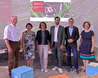 Vergrößerte Ansicht von Podiumsgespräch Artenschutz und Landwirtschaft - Nur gemeinsam geht's.