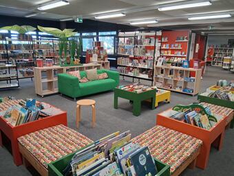 Vergrößerte Ansicht von Kinderecke der Bibliothek in Vogelstang
