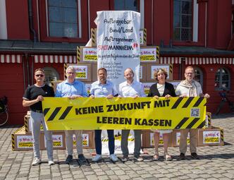 Vergrößerte Ansicht von Auch die Stadt Mannheim weist beim bundesweiten Aktionstag "Kommunen am Limit" auf ihre Finanznot hin.