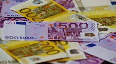 Vergrößerte Ansicht von Symbolbild Finanzen