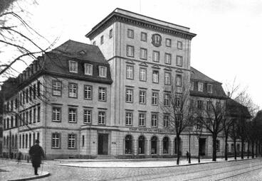Vergrößerte Ansicht von Verwaltungsgebäude K7