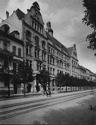 Vergrößerte Ansicht von Die „Höhere Mädchenschule“ kurz nach ihrer Fertigstellung, 1906