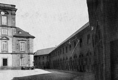 Vergrößerte Ansicht von Die Schlossremise vor dem Abbruch