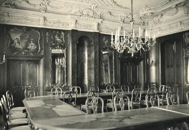 Vergrößerte Ansicht von Der große Saal des Palais