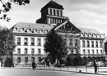Vergrößerte Ansicht von Ansicht vom benachbarten Quadrat U 2 aus, um 1930