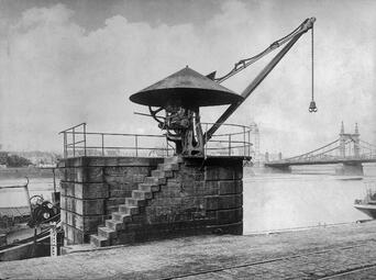 Vergrößerte Ansicht von Der Kran am Neckar, um 1900