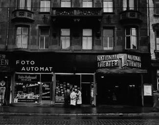 Vergrößerte Ansicht von Das Gebäude als Ausweichquartier des Nationaltheaters, um 1956