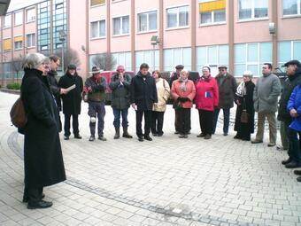 Vergrößerte Ansicht von Stolpersteine Verlegerunde März 2010