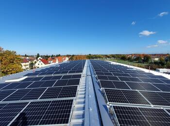 Photovoltaik Anlage auf Dach